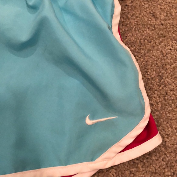 Nike shorts - Picture 2 of 2